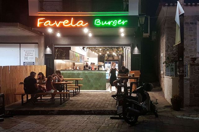 FAVELA BURGER - Mandrakia 
